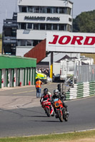 Vintage-motorcycle-club;eventdigitalimages;mallory-park;mallory-park-trackday-photographs;no-limits-trackdays;peter-wileman-photography;trackday-digital-images;trackday-photos;vmcc-festival-1000-bikes-photographs