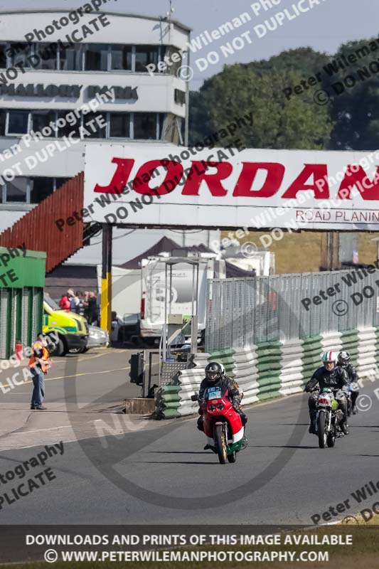 Vintage motorcycle club;eventdigitalimages;mallory park;mallory park trackday photographs;no limits trackdays;peter wileman photography;trackday digital images;trackday photos;vmcc festival 1000 bikes photographs