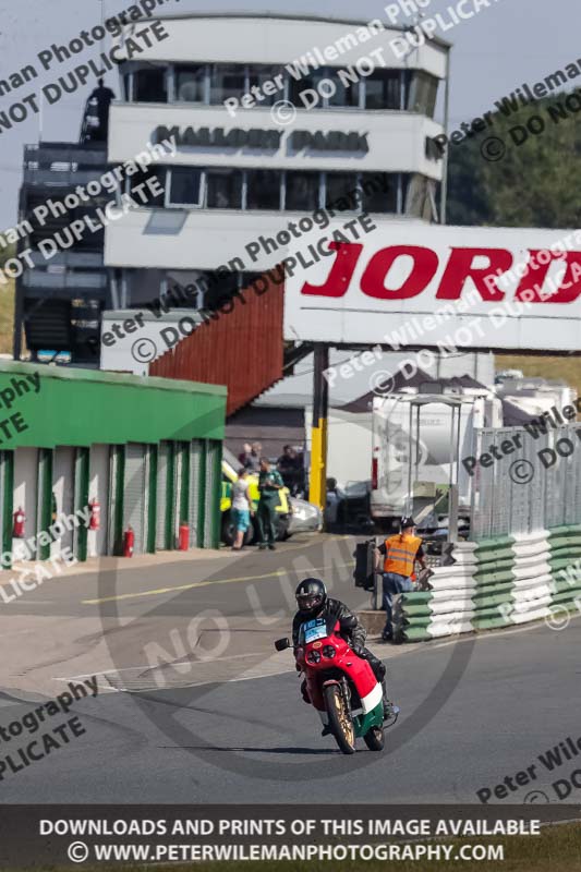 Vintage motorcycle club;eventdigitalimages;mallory park;mallory park trackday photographs;no limits trackdays;peter wileman photography;trackday digital images;trackday photos;vmcc festival 1000 bikes photographs