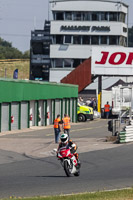 Vintage-motorcycle-club;eventdigitalimages;mallory-park;mallory-park-trackday-photographs;no-limits-trackdays;peter-wileman-photography;trackday-digital-images;trackday-photos;vmcc-festival-1000-bikes-photographs