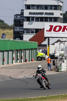 Vintage-motorcycle-club;eventdigitalimages;mallory-park;mallory-park-trackday-photographs;no-limits-trackdays;peter-wileman-photography;trackday-digital-images;trackday-photos;vmcc-festival-1000-bikes-photographs