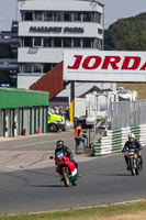 Vintage-motorcycle-club;eventdigitalimages;mallory-park;mallory-park-trackday-photographs;no-limits-trackdays;peter-wileman-photography;trackday-digital-images;trackday-photos;vmcc-festival-1000-bikes-photographs