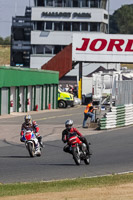 Vintage-motorcycle-club;eventdigitalimages;mallory-park;mallory-park-trackday-photographs;no-limits-trackdays;peter-wileman-photography;trackday-digital-images;trackday-photos;vmcc-festival-1000-bikes-photographs