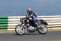 Vintage-motorcycle-club;eventdigitalimages;mallory-park;mallory-park-trackday-photographs;no-limits-trackdays;peter-wileman-photography;trackday-digital-images;trackday-photos;vmcc-festival-1000-bikes-photographs
