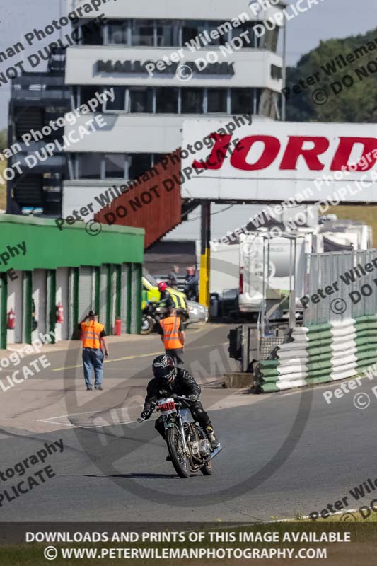 Vintage motorcycle club;eventdigitalimages;mallory park;mallory park trackday photographs;no limits trackdays;peter wileman photography;trackday digital images;trackday photos;vmcc festival 1000 bikes photographs