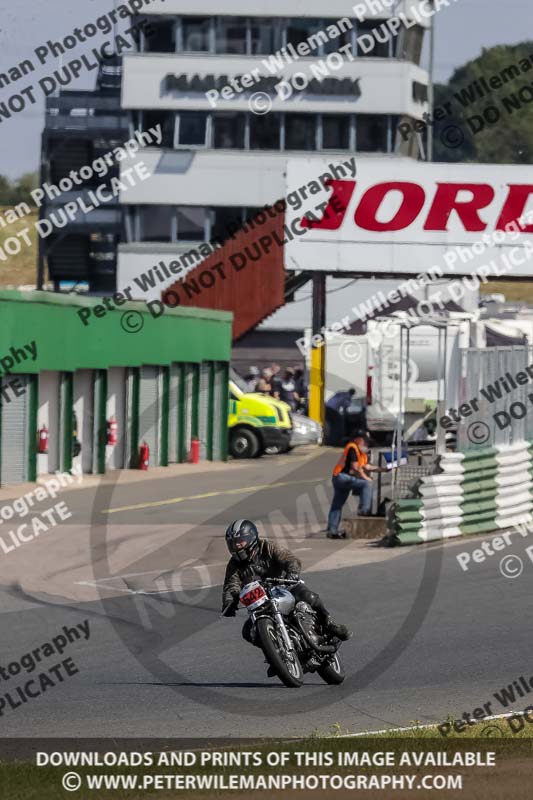 Vintage motorcycle club;eventdigitalimages;mallory park;mallory park trackday photographs;no limits trackdays;peter wileman photography;trackday digital images;trackday photos;vmcc festival 1000 bikes photographs