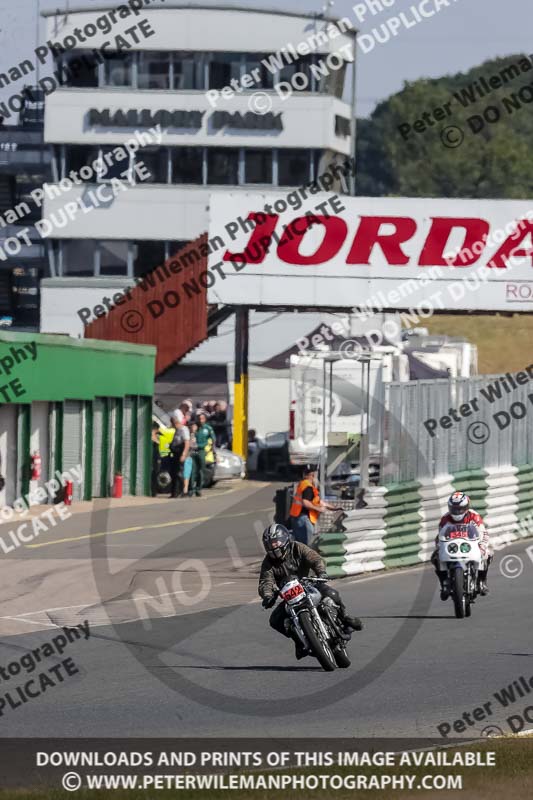 Vintage motorcycle club;eventdigitalimages;mallory park;mallory park trackday photographs;no limits trackdays;peter wileman photography;trackday digital images;trackday photos;vmcc festival 1000 bikes photographs