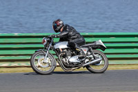 Vintage-motorcycle-club;eventdigitalimages;mallory-park;mallory-park-trackday-photographs;no-limits-trackdays;peter-wileman-photography;trackday-digital-images;trackday-photos;vmcc-festival-1000-bikes-photographs
