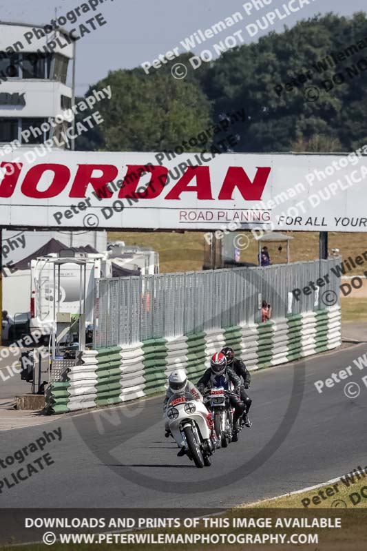 Vintage motorcycle club;eventdigitalimages;mallory park;mallory park trackday photographs;no limits trackdays;peter wileman photography;trackday digital images;trackday photos;vmcc festival 1000 bikes photographs