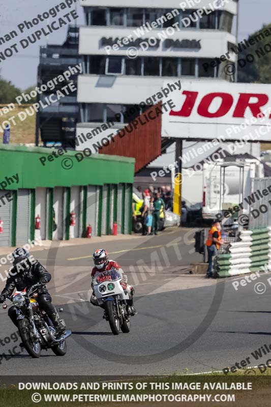 Vintage motorcycle club;eventdigitalimages;mallory park;mallory park trackday photographs;no limits trackdays;peter wileman photography;trackday digital images;trackday photos;vmcc festival 1000 bikes photographs