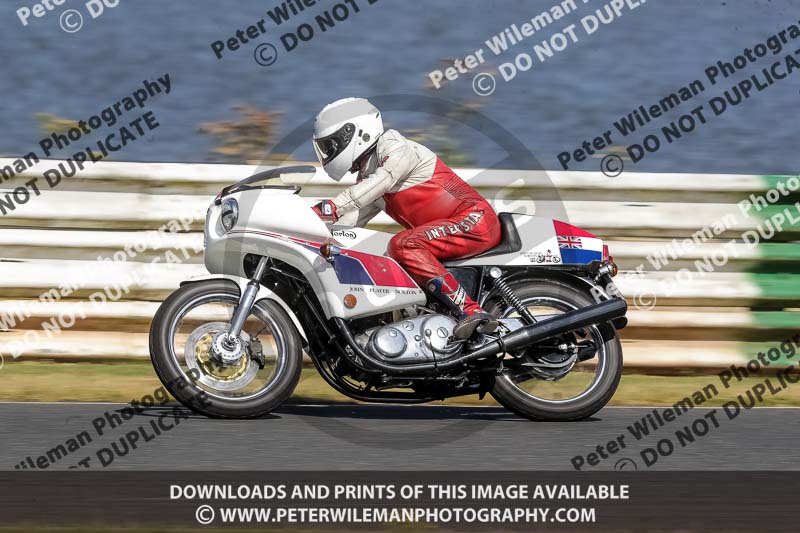Vintage motorcycle club;eventdigitalimages;mallory park;mallory park trackday photographs;no limits trackdays;peter wileman photography;trackday digital images;trackday photos;vmcc festival 1000 bikes photographs