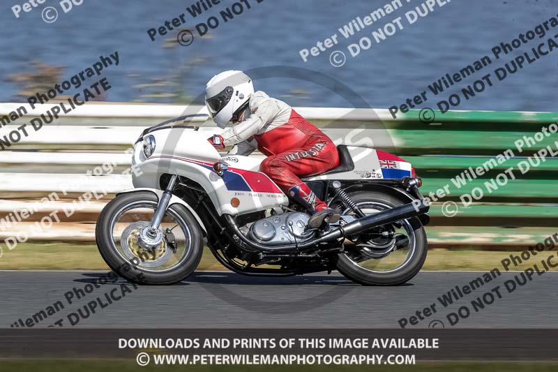Vintage motorcycle club;eventdigitalimages;mallory park;mallory park trackday photographs;no limits trackdays;peter wileman photography;trackday digital images;trackday photos;vmcc festival 1000 bikes photographs
