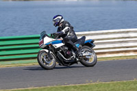 Vintage-motorcycle-club;eventdigitalimages;mallory-park;mallory-park-trackday-photographs;no-limits-trackdays;peter-wileman-photography;trackday-digital-images;trackday-photos;vmcc-festival-1000-bikes-photographs