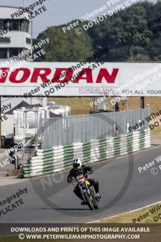 Vintage motorcycle club;eventdigitalimages;mallory park;mallory park trackday photographs;no limits trackdays;peter wileman photography;trackday digital images;trackday photos;vmcc festival 1000 bikes photographs