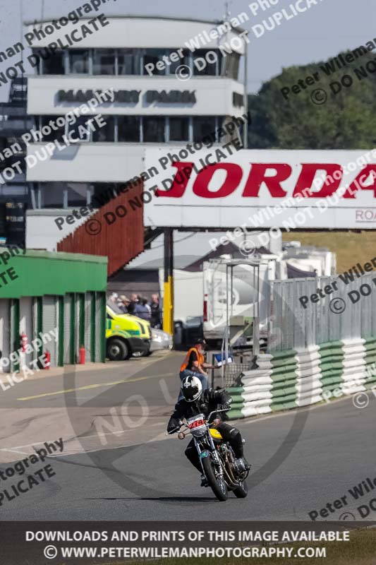 Vintage motorcycle club;eventdigitalimages;mallory park;mallory park trackday photographs;no limits trackdays;peter wileman photography;trackday digital images;trackday photos;vmcc festival 1000 bikes photographs