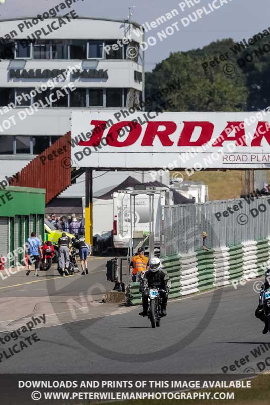 Vintage motorcycle club;eventdigitalimages;mallory park;mallory park trackday photographs;no limits trackdays;peter wileman photography;trackday digital images;trackday photos;vmcc festival 1000 bikes photographs