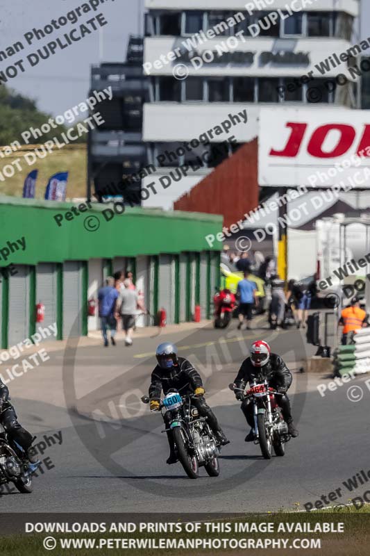 Vintage motorcycle club;eventdigitalimages;mallory park;mallory park trackday photographs;no limits trackdays;peter wileman photography;trackday digital images;trackday photos;vmcc festival 1000 bikes photographs
