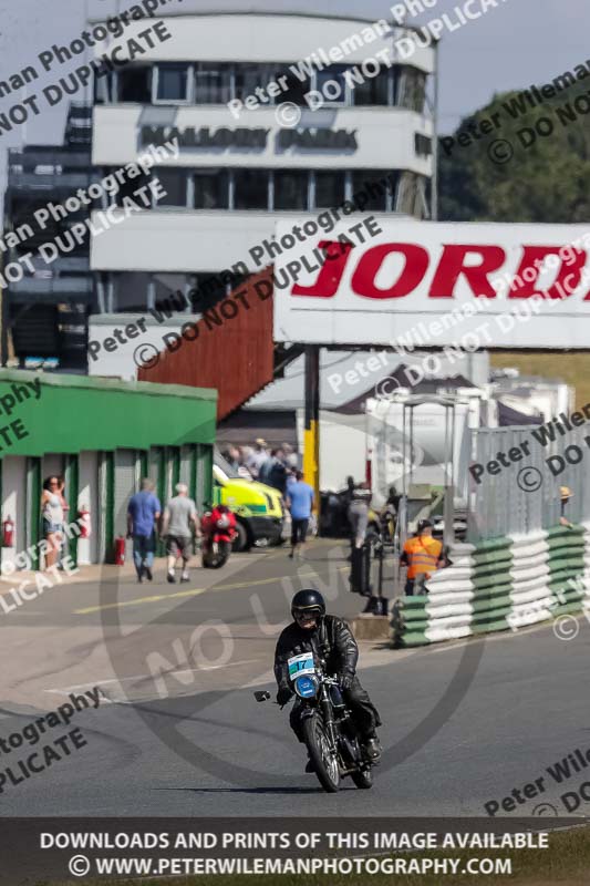 Vintage motorcycle club;eventdigitalimages;mallory park;mallory park trackday photographs;no limits trackdays;peter wileman photography;trackday digital images;trackday photos;vmcc festival 1000 bikes photographs
