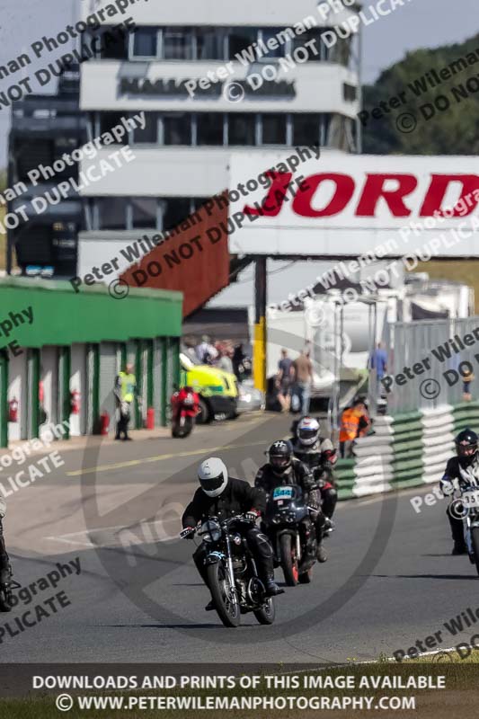 Vintage motorcycle club;eventdigitalimages;mallory park;mallory park trackday photographs;no limits trackdays;peter wileman photography;trackday digital images;trackday photos;vmcc festival 1000 bikes photographs