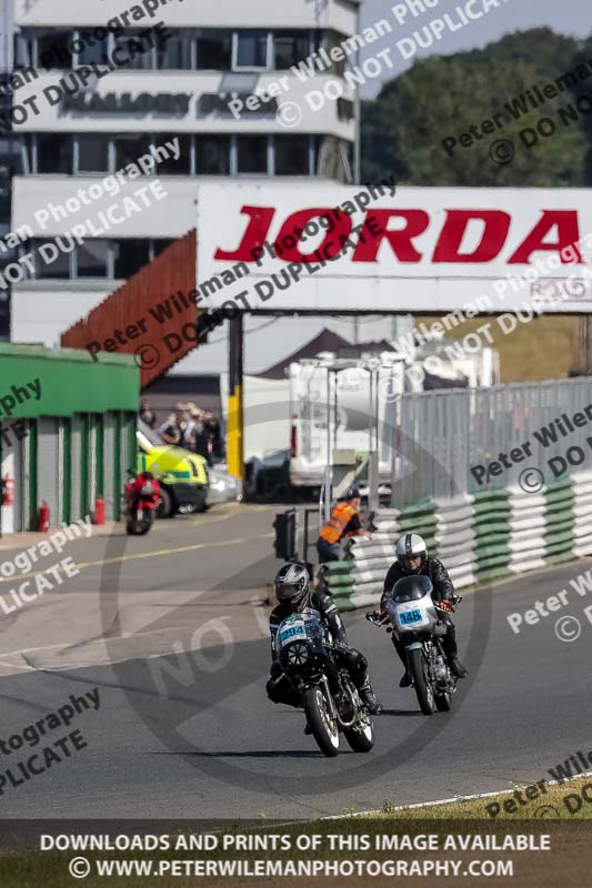 Vintage motorcycle club;eventdigitalimages;mallory park;mallory park trackday photographs;no limits trackdays;peter wileman photography;trackday digital images;trackday photos;vmcc festival 1000 bikes photographs