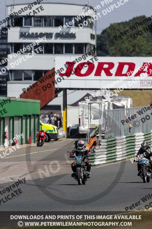 Vintage motorcycle club;eventdigitalimages;mallory park;mallory park trackday photographs;no limits trackdays;peter wileman photography;trackday digital images;trackday photos;vmcc festival 1000 bikes photographs
