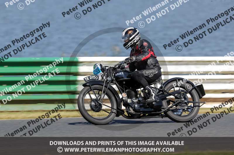 Vintage motorcycle club;eventdigitalimages;mallory park;mallory park trackday photographs;no limits trackdays;peter wileman photography;trackday digital images;trackday photos;vmcc festival 1000 bikes photographs