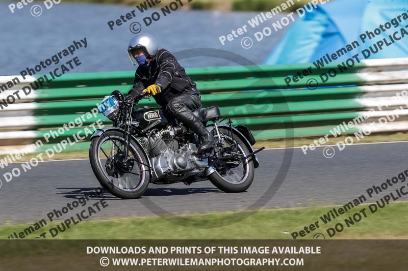 Vintage motorcycle club;eventdigitalimages;mallory park;mallory park trackday photographs;no limits trackdays;peter wileman photography;trackday digital images;trackday photos;vmcc festival 1000 bikes photographs