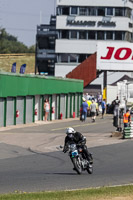 Vintage-motorcycle-club;eventdigitalimages;mallory-park;mallory-park-trackday-photographs;no-limits-trackdays;peter-wileman-photography;trackday-digital-images;trackday-photos;vmcc-festival-1000-bikes-photographs