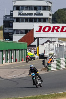 Vintage-motorcycle-club;eventdigitalimages;mallory-park;mallory-park-trackday-photographs;no-limits-trackdays;peter-wileman-photography;trackday-digital-images;trackday-photos;vmcc-festival-1000-bikes-photographs