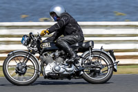 Vintage-motorcycle-club;eventdigitalimages;mallory-park;mallory-park-trackday-photographs;no-limits-trackdays;peter-wileman-photography;trackday-digital-images;trackday-photos;vmcc-festival-1000-bikes-photographs