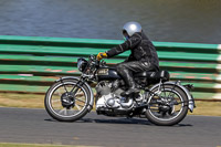 Vintage-motorcycle-club;eventdigitalimages;mallory-park;mallory-park-trackday-photographs;no-limits-trackdays;peter-wileman-photography;trackday-digital-images;trackday-photos;vmcc-festival-1000-bikes-photographs