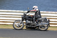 Vintage-motorcycle-club;eventdigitalimages;mallory-park;mallory-park-trackday-photographs;no-limits-trackdays;peter-wileman-photography;trackday-digital-images;trackday-photos;vmcc-festival-1000-bikes-photographs