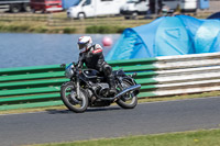 Vintage-motorcycle-club;eventdigitalimages;mallory-park;mallory-park-trackday-photographs;no-limits-trackdays;peter-wileman-photography;trackday-digital-images;trackday-photos;vmcc-festival-1000-bikes-photographs