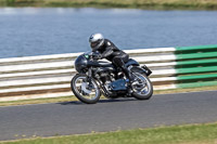 Vintage-motorcycle-club;eventdigitalimages;mallory-park;mallory-park-trackday-photographs;no-limits-trackdays;peter-wileman-photography;trackday-digital-images;trackday-photos;vmcc-festival-1000-bikes-photographs