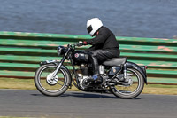 Vintage-motorcycle-club;eventdigitalimages;mallory-park;mallory-park-trackday-photographs;no-limits-trackdays;peter-wileman-photography;trackday-digital-images;trackday-photos;vmcc-festival-1000-bikes-photographs