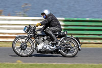 Vintage-motorcycle-club;eventdigitalimages;mallory-park;mallory-park-trackday-photographs;no-limits-trackdays;peter-wileman-photography;trackday-digital-images;trackday-photos;vmcc-festival-1000-bikes-photographs