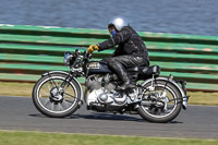Vintage-motorcycle-club;eventdigitalimages;mallory-park;mallory-park-trackday-photographs;no-limits-trackdays;peter-wileman-photography;trackday-digital-images;trackday-photos;vmcc-festival-1000-bikes-photographs