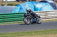 Vintage-motorcycle-club;eventdigitalimages;mallory-park;mallory-park-trackday-photographs;no-limits-trackdays;peter-wileman-photography;trackday-digital-images;trackday-photos;vmcc-festival-1000-bikes-photographs