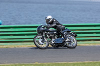 Vintage-motorcycle-club;eventdigitalimages;mallory-park;mallory-park-trackday-photographs;no-limits-trackdays;peter-wileman-photography;trackday-digital-images;trackday-photos;vmcc-festival-1000-bikes-photographs