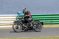 Vintage-motorcycle-club;eventdigitalimages;mallory-park;mallory-park-trackday-photographs;no-limits-trackdays;peter-wileman-photography;trackday-digital-images;trackday-photos;vmcc-festival-1000-bikes-photographs