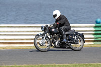 Vintage-motorcycle-club;eventdigitalimages;mallory-park;mallory-park-trackday-photographs;no-limits-trackdays;peter-wileman-photography;trackday-digital-images;trackday-photos;vmcc-festival-1000-bikes-photographs