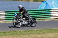 Vintage-motorcycle-club;eventdigitalimages;mallory-park;mallory-park-trackday-photographs;no-limits-trackdays;peter-wileman-photography;trackday-digital-images;trackday-photos;vmcc-festival-1000-bikes-photographs