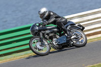 Vintage-motorcycle-club;eventdigitalimages;mallory-park;mallory-park-trackday-photographs;no-limits-trackdays;peter-wileman-photography;trackday-digital-images;trackday-photos;vmcc-festival-1000-bikes-photographs
