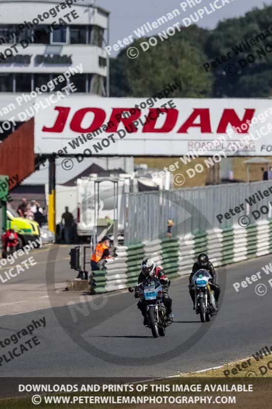 Vintage motorcycle club;eventdigitalimages;mallory park;mallory park trackday photographs;no limits trackdays;peter wileman photography;trackday digital images;trackday photos;vmcc festival 1000 bikes photographs