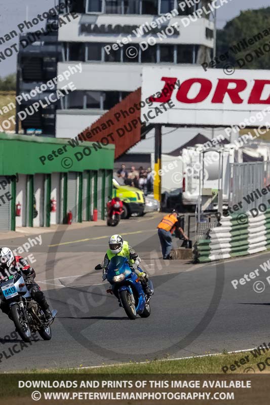Vintage motorcycle club;eventdigitalimages;mallory park;mallory park trackday photographs;no limits trackdays;peter wileman photography;trackday digital images;trackday photos;vmcc festival 1000 bikes photographs