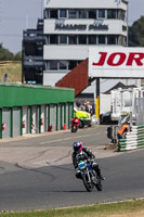 Vintage-motorcycle-club;eventdigitalimages;mallory-park;mallory-park-trackday-photographs;no-limits-trackdays;peter-wileman-photography;trackday-digital-images;trackday-photos;vmcc-festival-1000-bikes-photographs