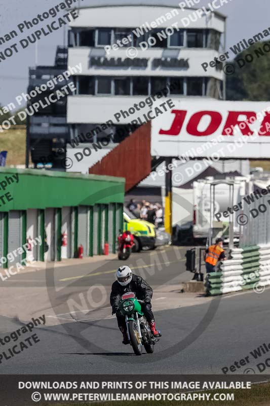 Vintage motorcycle club;eventdigitalimages;mallory park;mallory park trackday photographs;no limits trackdays;peter wileman photography;trackday digital images;trackday photos;vmcc festival 1000 bikes photographs