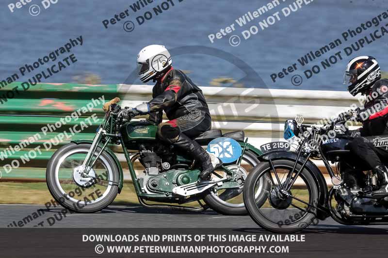 Vintage motorcycle club;eventdigitalimages;mallory park;mallory park trackday photographs;no limits trackdays;peter wileman photography;trackday digital images;trackday photos;vmcc festival 1000 bikes photographs