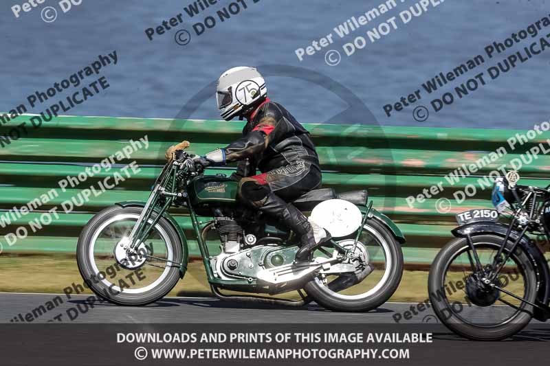 Vintage motorcycle club;eventdigitalimages;mallory park;mallory park trackday photographs;no limits trackdays;peter wileman photography;trackday digital images;trackday photos;vmcc festival 1000 bikes photographs