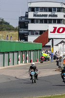 Vintage-motorcycle-club;eventdigitalimages;mallory-park;mallory-park-trackday-photographs;no-limits-trackdays;peter-wileman-photography;trackday-digital-images;trackday-photos;vmcc-festival-1000-bikes-photographs